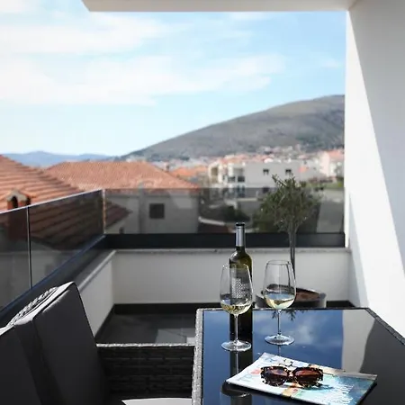 One Apartmán Trogir