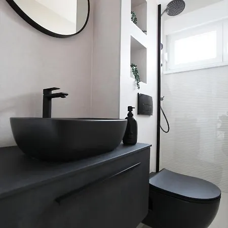 Apartman One *